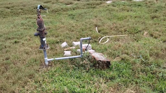 महतिनिया खुर्द गांव में गौशाला में लगे मोटर पंप को उठा ले गए चोर,ग्राम प्रधान ने त्रिलोकपुर थाने में दी तहरीर