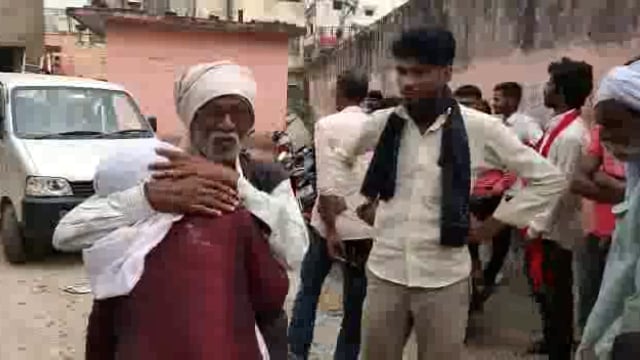 क्षतविक्षत अवस्था में रेलवे ट्रैक में पड़ा मिला होमगार्ड का शव,परिजनों ने लगाए हत्या के आरोप