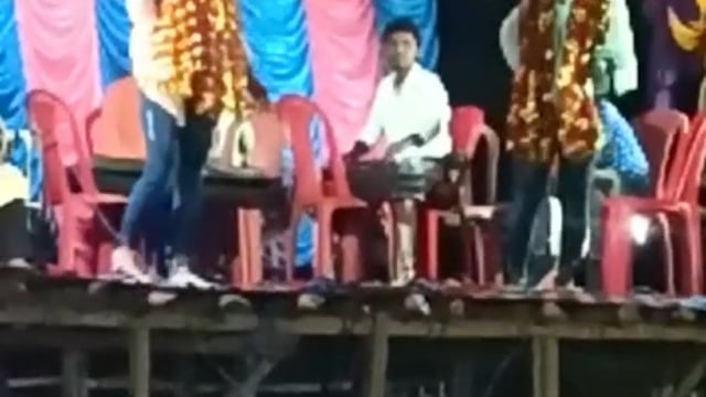 चानन  : लाखोचक दुर्गा पूजा समिति के द्वारा सांस्कृतिक कार्यक्रम भक्ति जागरण का किया गया आयोजन। 