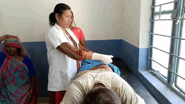 महमदपुर गांव के तीन व्यक्ति को मारपीट कर किया गया जख्मी जिसका इलाज  सूर्यगढ़ा पीएचसी में किया जा रहा है