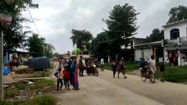 इटवा तहसील क्षेत्र में शांतिपूर्ण ढंग से दुर्गा प्रतिमाओं का विसर्जन,जगह जगह पुलिस बल तैनात ।