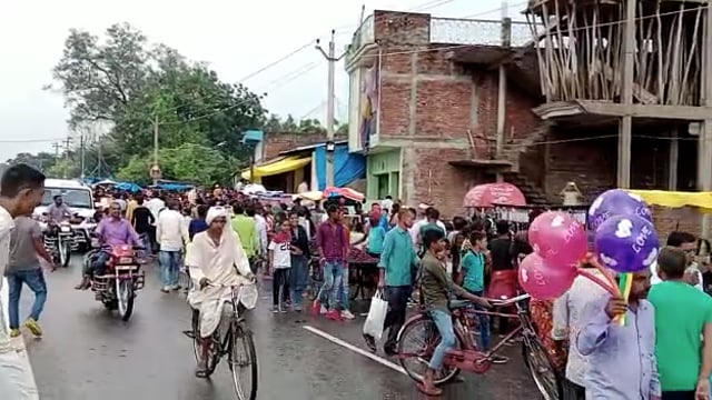 बारिश होने के बाद भी मेले में दिखा रौनक