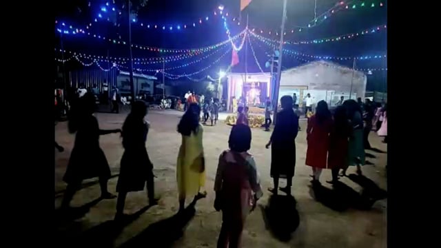 ग्रामीण भागात खेडोपाडी (गरबा) दांडिया च  प्रचलन वाढलं तरुणाईचा ओढा गरबा दांडिया कडे वाढला