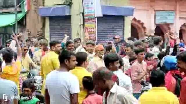 जालौन
नगर क्षेत्र के 28 स्थानों पर स्थापित नवदुर्गा मूर्तियों को दी गई नाचते गाते हुए विदाई