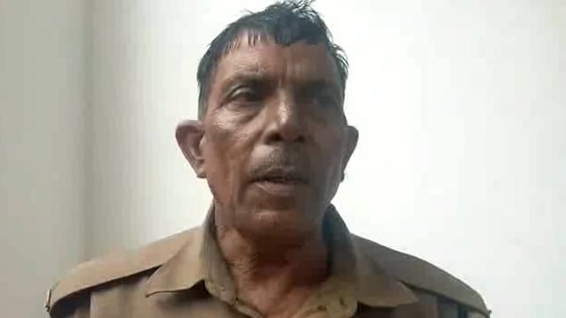 गंगा नदी किनारे ड्यूटी पर तैनात होमगार्ड को दबंग ने गंगा नदी में दिया धक्का, होमगार्ड को किसी तरह गंगा नदी से बाहर निकाल