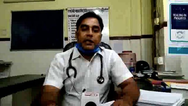 रायबरेली दशहरा मेले के दौरान अचानक एक युवक को लगा बिजली का झटका इलाज के बाद हालत पहले से ठीक।