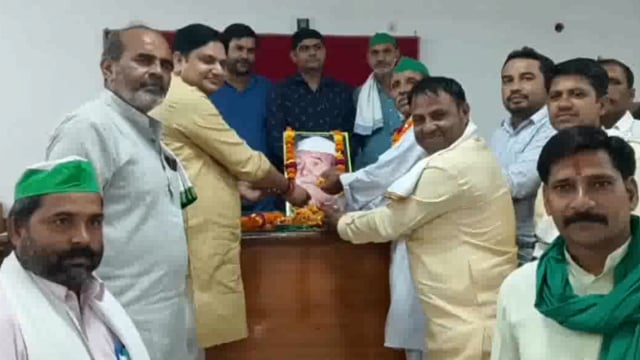 भाग क्यों नहीं लाया विकास खंड सभागार में की बैठक मनाई बाबा टिकैत की जयंती वही प्रधानों की समस्याओं का कराया निस्तारण