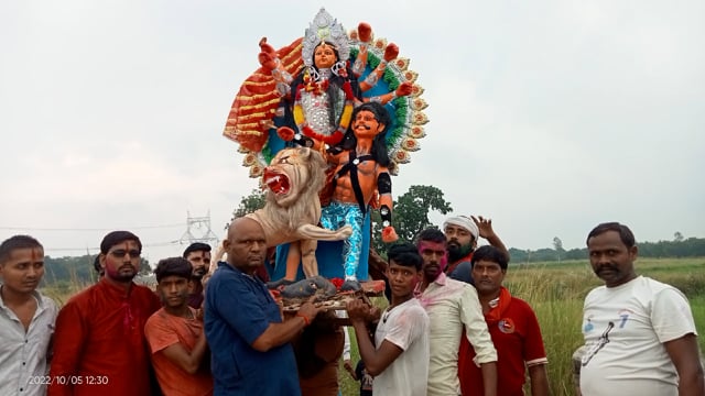 प्रतापगढ़। बाघराय,देवरी हरदो पट्टी में धूमधाम से हुआ मां दुर्गा की प्रतिमाओं का विसर्जन।