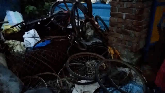 कबाड़ की आड़ में कबाड़ी खरीद रहे चोरी की मोटरसाइकिल व साइकिले#Prayagraj 