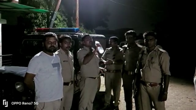 जालौन
मूर्तियों को विसर्जित कर ई रिक्शा से लौट रहे 5 लोग हुए दुर्घटना का शिकार
सभी को गंभीर अवस्था देखकर रेफर किया गया 