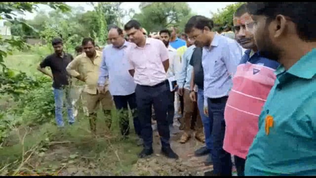 तरबगंज जिला अधिकारी डॉ उज्जवल कुमार ने जल जीवन मिशन योजना के तहत चल रहे कार्य का किया औचक निरीक्षण