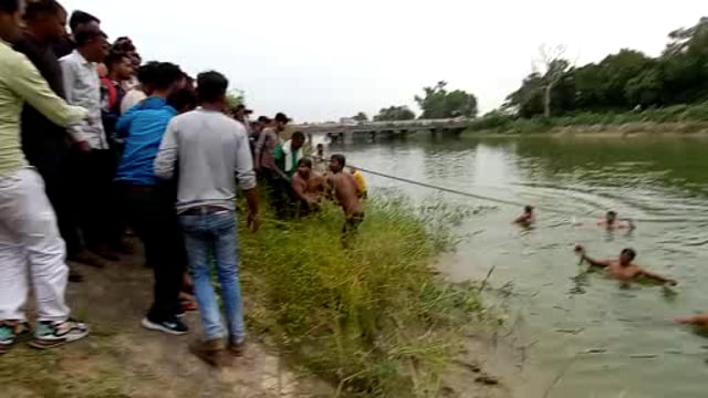 खैर कोतवाली में अलीगढ़ शहर से आए मच्छर हेरे की पानी में डूबने से मौत