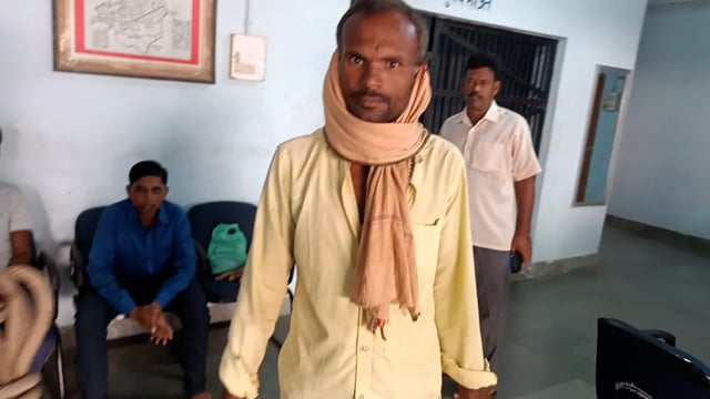 सूरजगढ़ा थाना पुलिस ने मानुचक गांव से एक वारंटी को गिरफ्तार कर भेजा जा रहा जेल