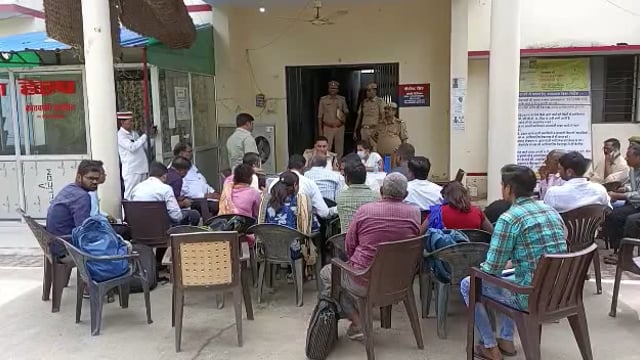 जालौन
जिलाधिकारी जालौन चांदनी सिंह और पुलिस अधीक्षक जालौन रवि कुमार की मौजूदगी में आयोजित किया गया सम्पूर्ण थाना दिवस 