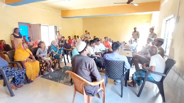 मिश्रौलिया पुलिस द्वारा गौरीडीह में साइबर क्राइम के संबंध में चलाया गया जन जागरूकता अभियान ।