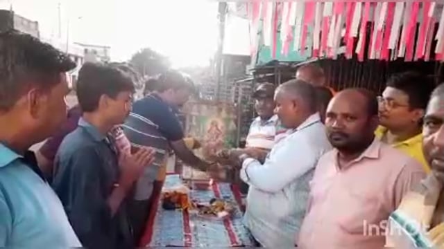 दुर्गा पूजा समापन के बाद विशाल भंडारे का हुआ आयोजन