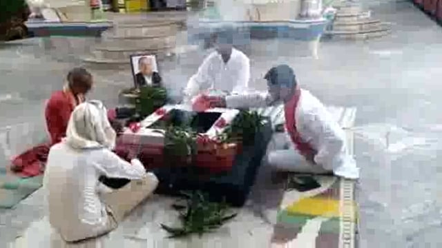 सपा संरक्षक के स्वास्थ्य लाभ के लिए सपाइयों ने किया हवन पूजन