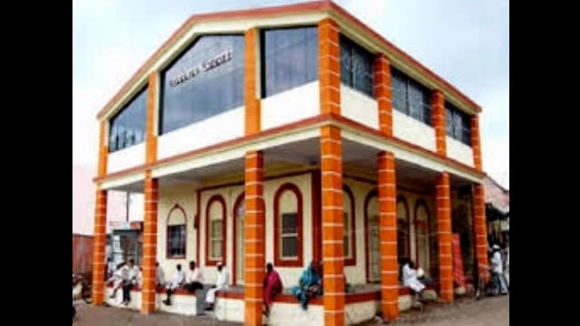 आटपाडी नगरपंचायत हद्दीत नागरिकांना सुविधेचा अभाव पावसाने नागरी वस्ती मधील रस्त्यांची उडाली दैना