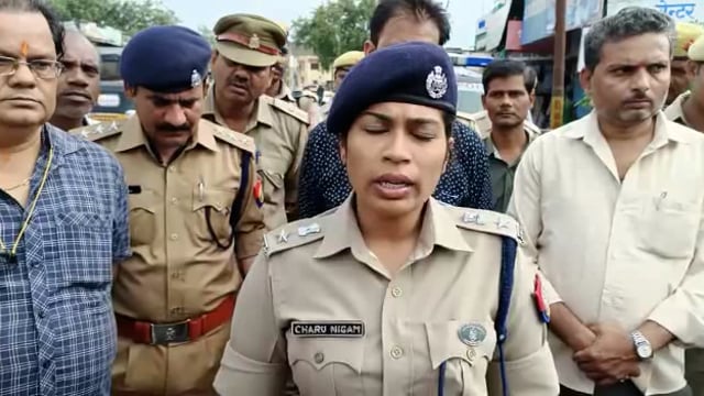 थाना कोतवाली औरैया के अन्तर्गत दो दुकानों में हुई चोरी के सम्बन्ध में पुलिस अधीक्षक औऱैया श्रीमती चारू निगम 