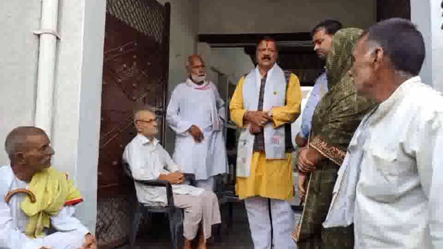 एयर फोर्स के जवान के शहीद होने पर पहुंची क्षेत्रीय विधायक पूरन प्रकाश