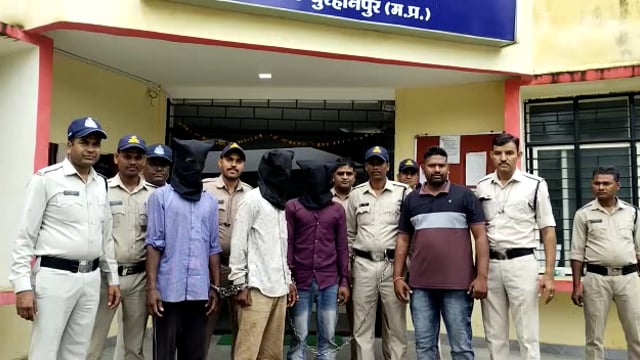 नेता प्रतिपक्ष नहीं बनाए जाने से नाराज़ दावेदार। अपनी पार्टी पर लगाए जातिवाद के आरोप।