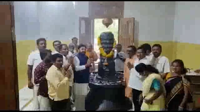 नरेंद्र मोदी यांच्या हस्ते उज्जैन येथे महाकाल मंदिराचे लोकार्पण,तोंडार पाटी येथे महादेव मंदिरात भाजपाच्या वतीने आरती