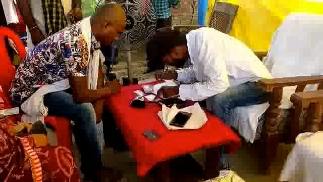 बृहस्पतिवार को करंंडे गांव में सहायक डाक अधीक्षक शेखपुरा द्वारा प्रखंड प्रमुख के प्रयास से डाक मेला का किया गया आयोजन।
