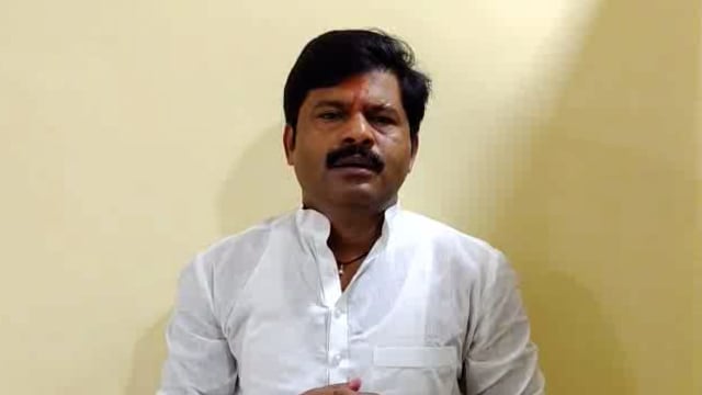 दिवाळीपूर्वी अण्णाभाऊ साठे यांच्या नावाने बनलेल्या नाट्यगृहाचे मुख्यमंत्री यांनी उद्घाटन करावे; गोपीचंद पडळकर