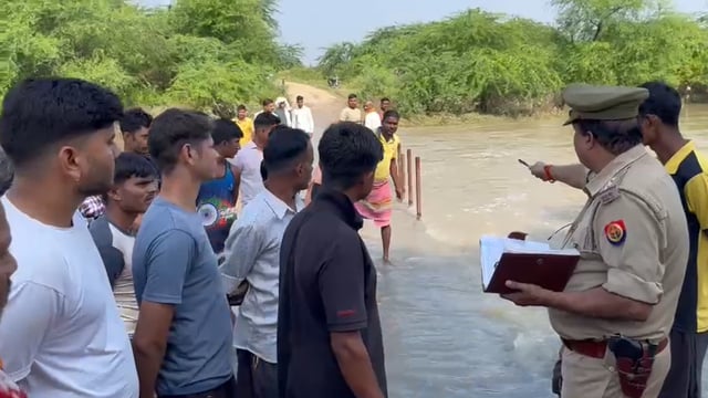 जालौन

गांव के बाहर शौच करने गई 8 साल की लड़की का पैर फिसला

गांव किनारे वह रहे मलंगा नाले में जा गिरी लड़की
