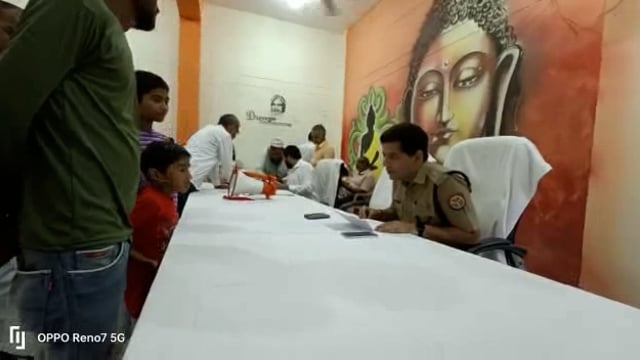 जालौन
सम्पूर्ण समाधान दिवस में दो मासूम बच्चे अपने पिता के साथ पहुंचे और वोले अपर पुलिस अधीक्षक से मम्मी छोड़कर चली गई 