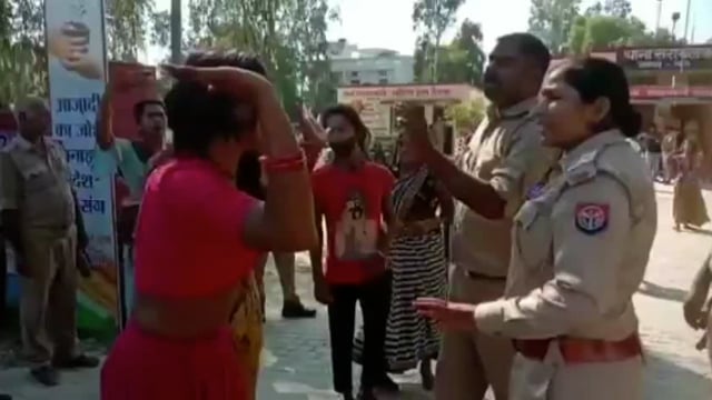 थाने के सामने किनारों ने प्रदर्शन के साथ किया चक्का जाम,पुलिस पर लगाए गंभीर आरोप