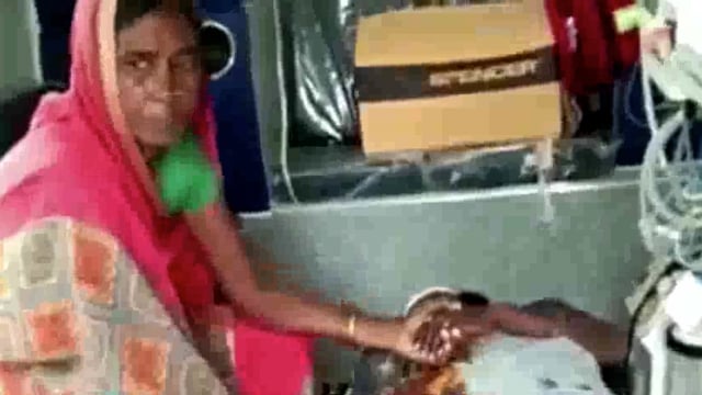 मोटरसाइकिल की ठोकर से महिला जख्मी