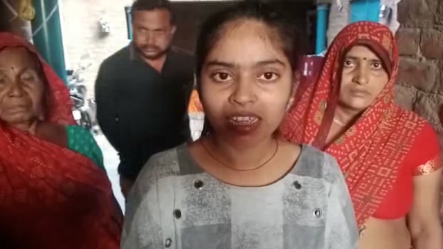 खनन की पुलिस को सूचना देना ग्राम प्रधान को  पड़ रही भारी सदमें परिवार मामला फफूंद थाना क्षेत्र के शेरपुर सरैया 