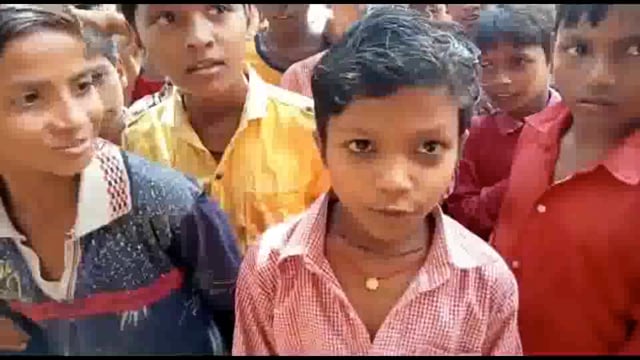 मध्यान्ह भोजन में धांधली, फल दूध गायब,बोलने पर डंडा से मारते मास्टर,बच्चों ने किया बयान
कालाकांकर कंपोजिट विद्यालय रेवली