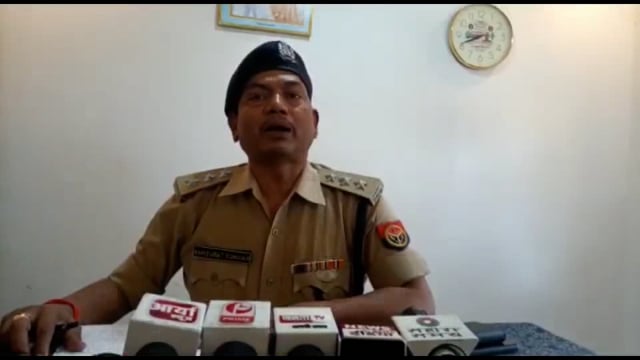 थाना लीलापुर पुलिस को मिली कामयाबी
समतलीकरण,बाउंड्री, बैरिकेटिंग हेतु रुपये हड़पने वाले चार गिरफ्तार
C O रामसूरत सोनकर