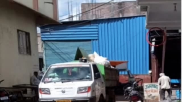 शहरात अखेर घंटा गाडी सुरू,निवेदनाची मुख्याधिकारी यांनी घेतली दखल