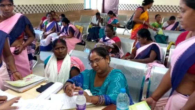 चानन  : सामुदायिक स्वास्थ्य केन्द्र चानन में आशा कार्यकर्ताओ कि बैठक में पंजी संधारण का हुआ समीक्षा।