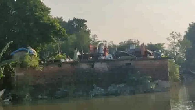 भैसाहि,अमहिया, सहित दर्जनों गाँव में बाढ़ पीड़ितों को न मिला लंच पैकेट न ही राहत सामग्री।