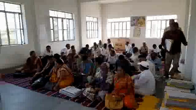 शेखपुुरा के चेवाड़ा बीआरसी कार्यालय में सभी प्राथमिक तथा मध्य विद्यालय के एचएम के साथ बैठक का किया गया आयोजन.