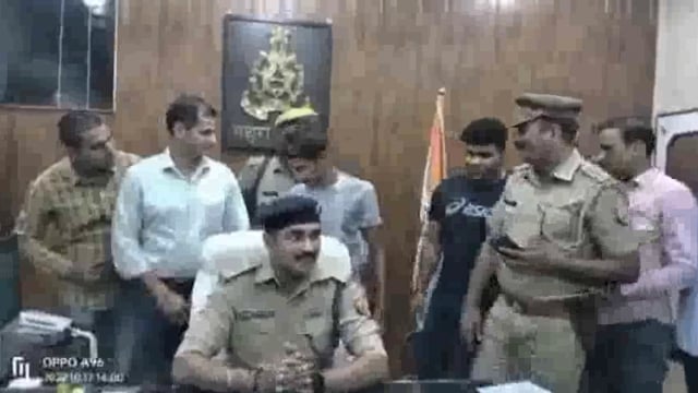 थाना जमुनापार क्षेत्र के मावली में हुई तीन लाख रुपए की लूट का पुलिस ने किया पर्दाफाश।