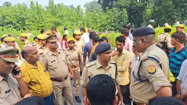 कर्नलगंज में भीषण सड़क हादसे में तीन मासूम की दर्दनाक मौत एक गंभीर रूप से घायल