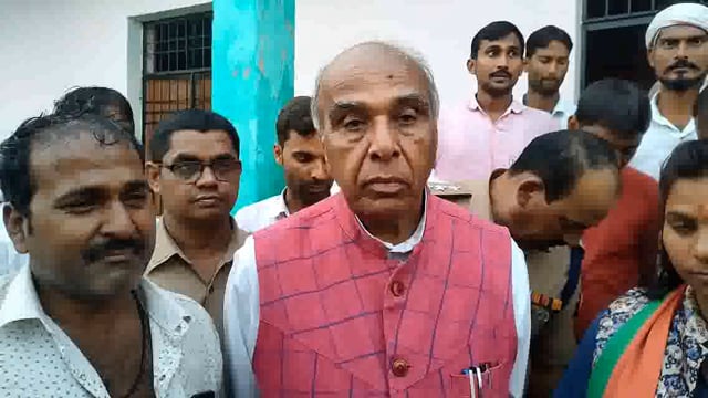 भरवठिया मुस्तहकम मामले में जो भी दोषी होगा उस पर होगी सख्त कार्रवाई डुमरियागंज सांसद जगदंबिका पाल