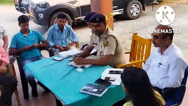 दीपावली काली पूजा एवं छठ पूजा को लेकर फुल्लीडुमर थाना परिसर में शांति समिति की हुई बैठक