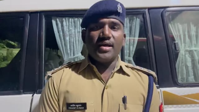 थाना अयाना के ग्राम कर्कीपुर्वा अन्तर्गत बुजुर्ग युवक के साथ मारपीट से सम्बन्धित वायरल वीडियों के सम्बन्ध में