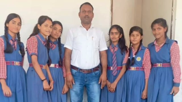 टा रगेट इंटरनेशनल स्कूल मे दीपावली त्योहार पर रंगोली प्रतियोगिता का हुआ आयोजन, प्रबंधक के डी त्रिपाठी ने दी लोगो को बधाई