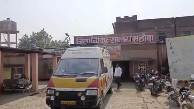 सड़क दुर्घटना में राहगीर की दर्दनाक मौत,बाइक सवार गम्भीर रूप से घायल