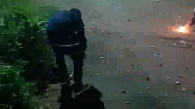 कल्याण के चिंचपड़ा रोड न्यू रविंद्र अपार्टमेंट के बच्चों दिवाली की खुशियों में बच्चों ने जलाए फटाकडी