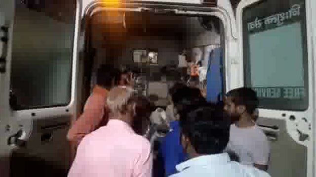 तेज रफ्तार बाइकों की टक्कर में युवक गम्भीर रूप से घायल