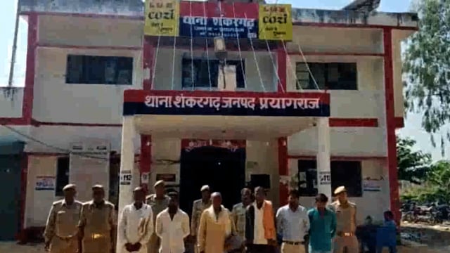जुए में हुई हार जीत के बाद दो पक्षों ने की मारपीट पुलिस ने की कार्रवाई#Prayagraj 
