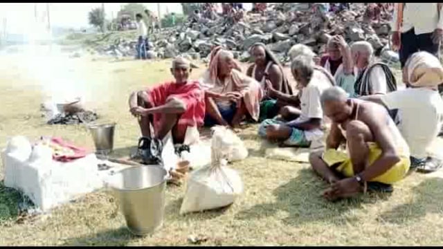 पशुपालकों एवं यदुवंशियों ने तारापुर के बेलबिहमा में धूम धाम से मनाया गोवर्धन पूजा